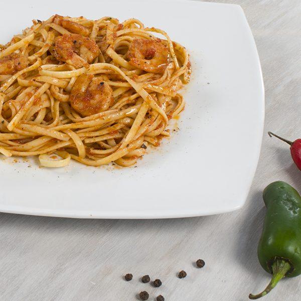 Linguinni arrabiatta de camarones