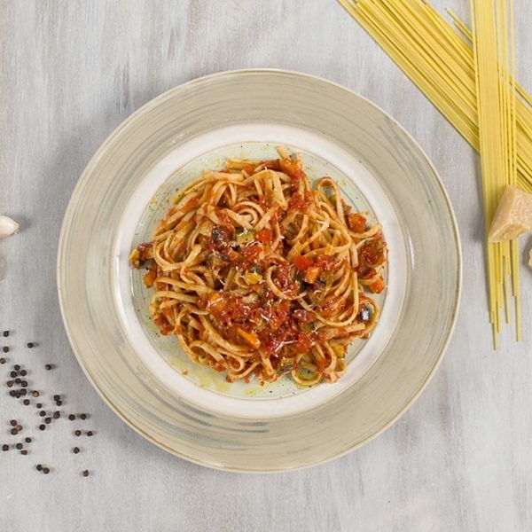 Linguinni napolitana con verduras