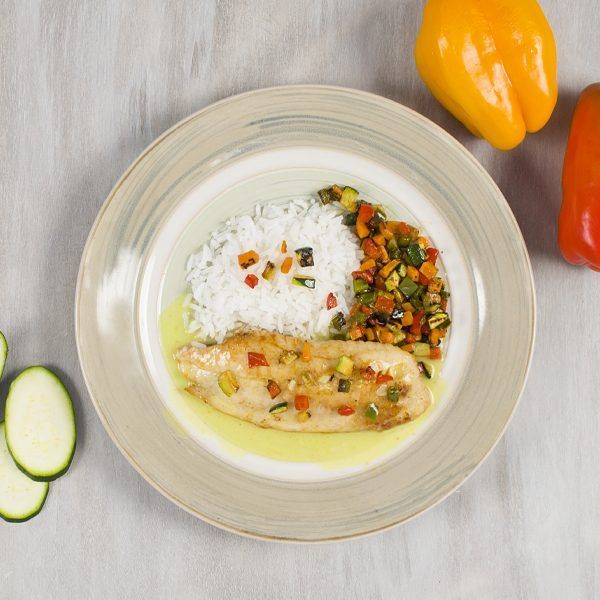 Tilapia al curry con leche de coco