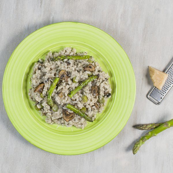 Risotto de espárragos y champiñones