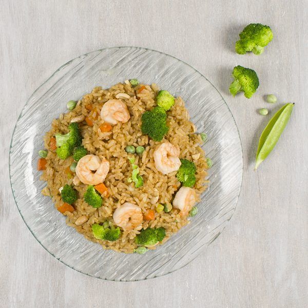 Arroz thai con camarones y broccoli
