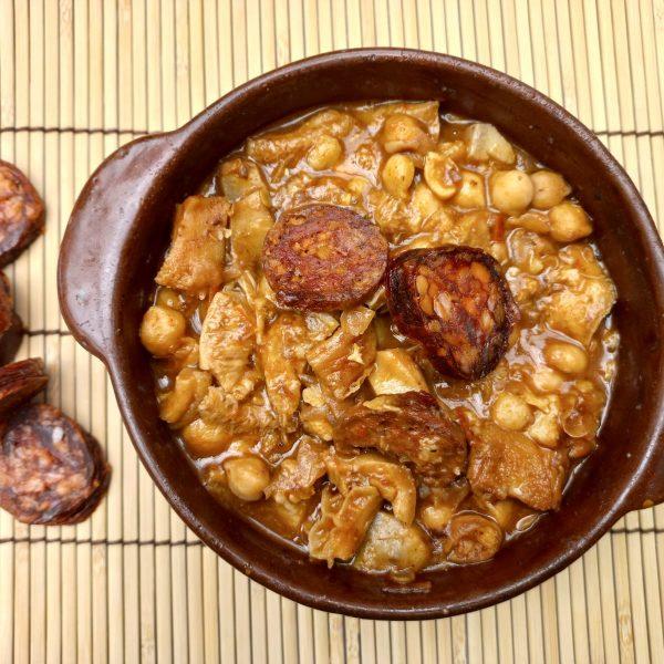 Callos a la madrileña con garbanzos
