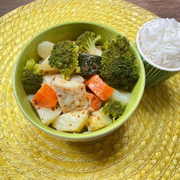 Curry amarillo de róbalo